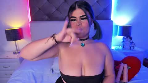 selene  online show from 02/21/25, 11:32