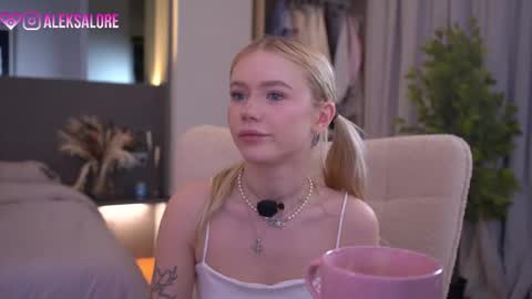 sashalore online show from 03/22/26, 03:10