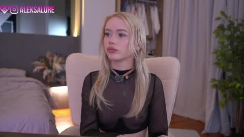 sashalore online show from 04/08/26, 02:33