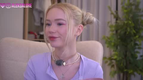 sashalore online show from 04/22/26, 02:36