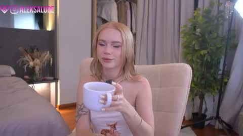 sashalore online show from 05/22/26, 03:13