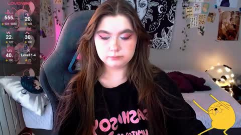 Snapshot of sashasoyyyy chatting on 02/25/25, 05:52 Sashasoy online show from 02/25/25, 05:52