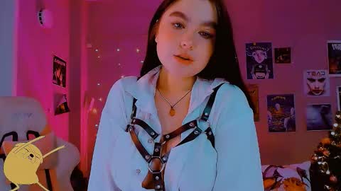 Snapshot of sashasoyyyy chatting on 10/17/25, 02:37 Sashasoy online show from 10/17/25, 02:37