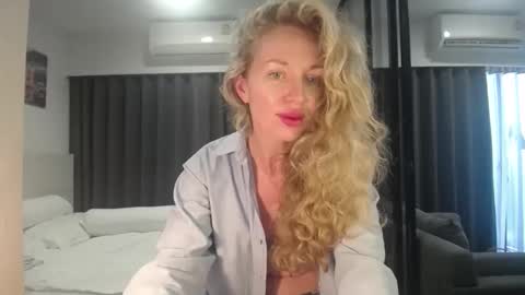 Sasha online show from 03/24/26, 04:17