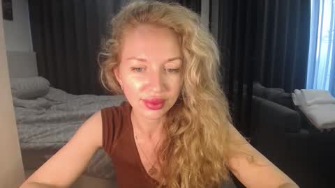 Sasha online show from 04/06/26, 03:48