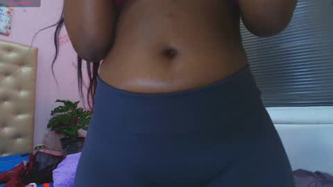 SashhaLux22 online show from 03/07/25, 09:40