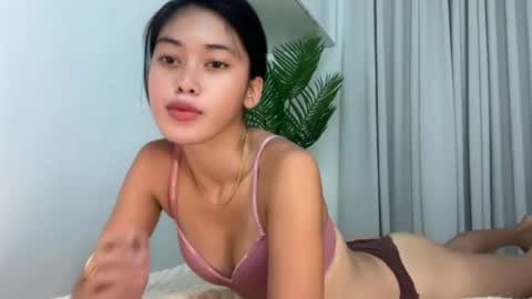 Snapshot of sashi_kaye chatting on 06/30/26, 04:13 sashi_kaye online show from 06/30/26, 04:13