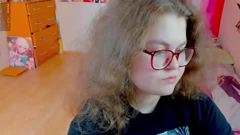 Snapshot of sashy_way chatting on 06/28/26, 10:10 .Alexandra online show from 06/28/26, 10:10