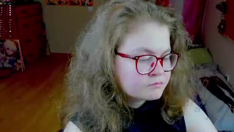 Snapshot of sashy_way chatting on 07/10/26, 09:39 .Alexandra online show from 07/10/26, 09:39