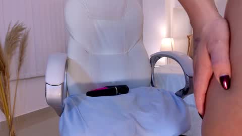 Snapshot of saskia_litt chatting on 03/02/26, 05:08 saskia litt online show from 03/02/26, 05:08