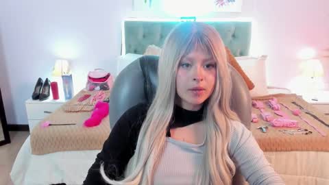 saskia_vellour online show from 02/04/26, 07:31