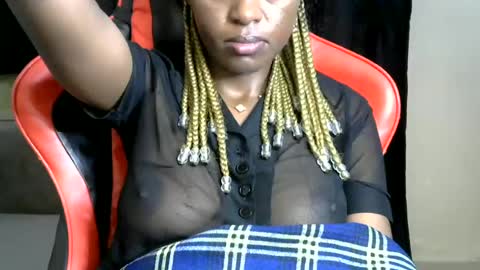 Snapshot of sassy_lyne chatting on 06/16/26, 10:23 sassy_lyne online show from 06/16/26, 10:23