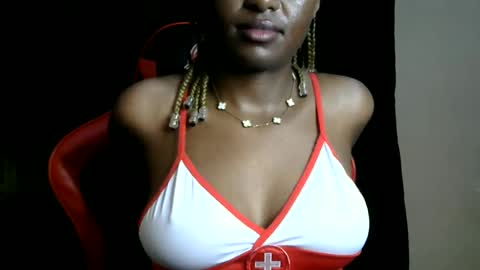 Snapshot of sassy_lyne chatting on 06/19/26, 10:41 sassy_lyne online show from 06/19/26, 10:41