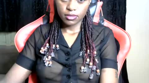 Snapshot of sassy_lyne chatting on 07/05/26, 09:05 sassy_lyne online show from 07/05/26, 09:05