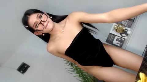 Snapshot of sassy_monie chatting on 01/30/25, 04:16 sassy_monie online show from 01/30/25, 04:16