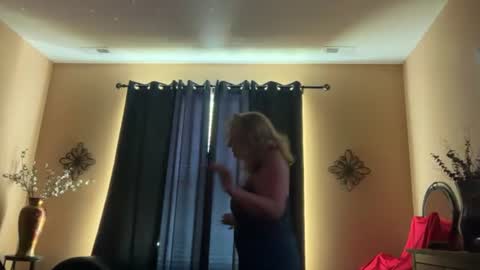 sassyhotwife00 online show from 06/16/26, 07:05