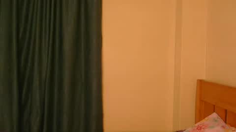 Snapshot of sassyleila chatting on 06/17/26, 12:13 sexxy one online show from 06/17/26, 12:13