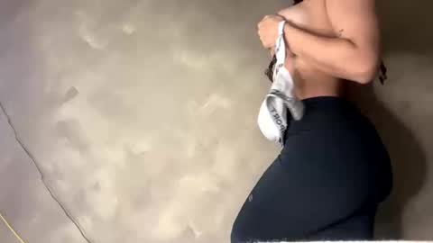 Lilah online show from 11/17/25, 02:23