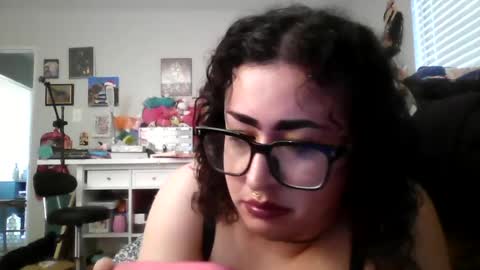 Snapshot of sassypandaxxx chatting on 07/14/26, 11:10 koolkat online show from 07/14/26, 11:10