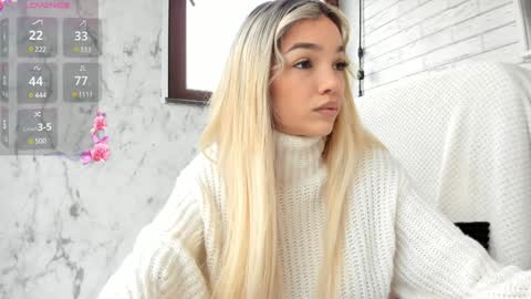 Snapshot of sassyt33n chatting on 02/07/25, 08:33 sassyt33n online show from 02/07/25, 08:33