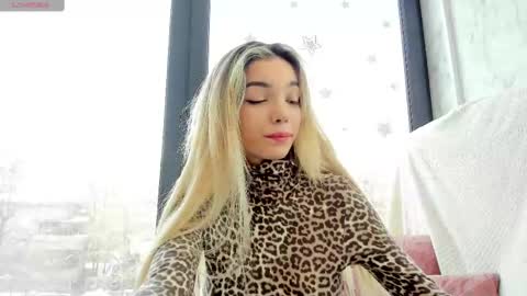 Snapshot of sassyt33n chatting on 02/22/25, 09:56 sassyt33n online show from 02/22/25, 09:56