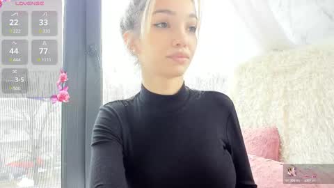 Snapshot of sassyt33n chatting on 03/02/25, 09:53 sassyt33n online show from 03/02/25, 09:53