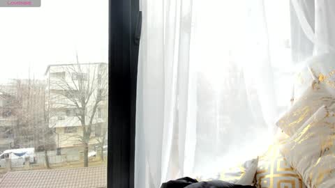 Snapshot of sassyt33n chatting on 03/12/25, 09:44 sassyt33n online show from 03/12/25, 09:44