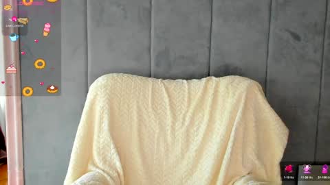 Snapshot of sassyt33n chatting on 10/29/25, 08:27 sassyt33n online show from 10/29/25, 08:27