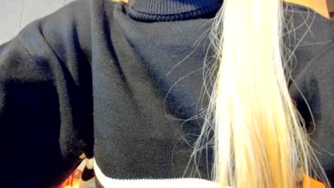 Snapshot of sassyt33n chatting on 11/28/25, 09:34 sassyt33n online show from 11/28/25, 09:34