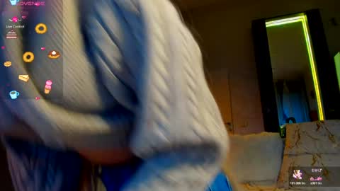 Snapshot of sassyt33n chatting on 12/03/25, 07:49 sassyt33n online show from 12/03/25, 07:49