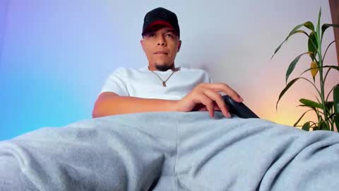     online show from 11/12/25, 07:42