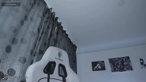    im expecting 300 thumbs up on my altar online show from 12/18/25, 09:43