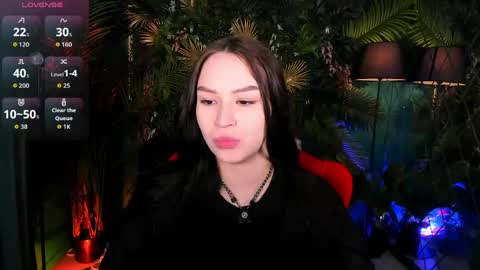 Snapshot of satiralux chatting on 05/15/26, 05:42 online show from 05/15/26, 05:42