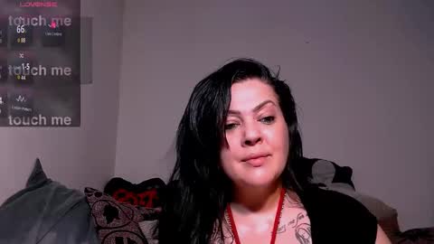 Snapshot of satisfymypussy chatting on 02/04/25, 10:21 Alina online show from 02/04/25, 10:21