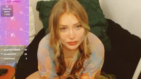 Snapshot of satrinarose chatting on 07/10/26, 04:28 Rose online show from 07/10/26, 04:28