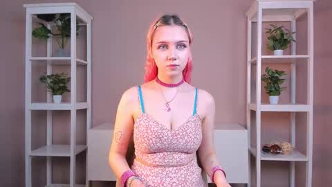 Snapshot of saturninaknoebel chatting on 03/09/26, 05:44 Lin online show from 03/09/26, 05:44