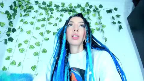 Snapshot of saturno_stone chatting on 12/28/24, 05:44 Saturnooo online show from 12/28/24, 05:44