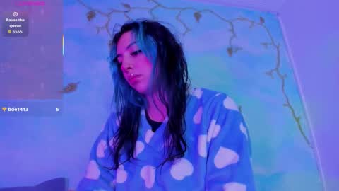 Snapshot of saturno_stone chatting on 11/06/25, 08:37 Saturnooo online show from 11/06/25, 08:37