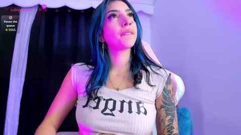 Snapshot of saturno_stone chatting on 07/17/26, 04:08 Saturnooo online show from 07/17/26, 04:08