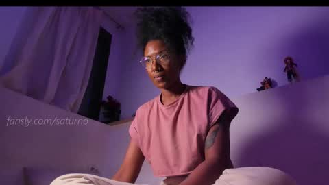 Snapshot of saturno_vibes chatting on 09/23/25, 10:07 saturno_vibes online show from 09/23/25, 10:07