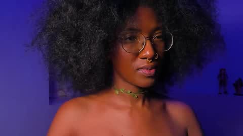 Snapshot of saturno_vibes chatting on 10/10/25, 08:24 saturno_vibes online show from 10/10/25, 08:24