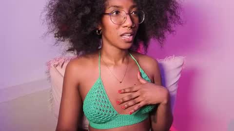 Snapshot of saturno_vibes chatting on 12/02/25, 09:58 saturno_vibes online show from 12/02/25, 09:58