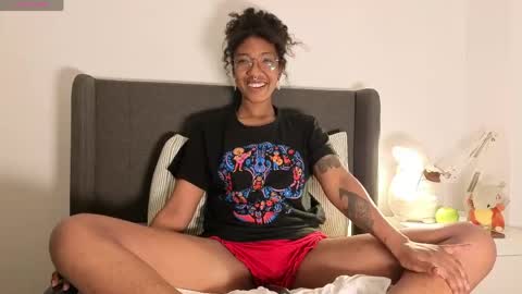 saturno_vibes online show from 04/16/26, 01:56