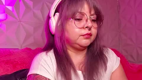 Gina George online show from 10/26/25, 01:33