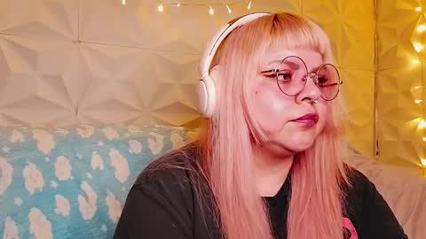 Gina George online show from 05/19/26, 01:00