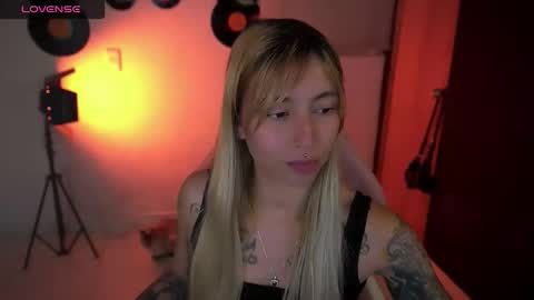 I AM JENN  online show from 04/18/26, 02:59