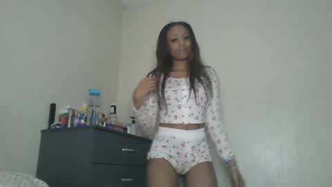 Shaniiice online show from 02/10/25, 03:35