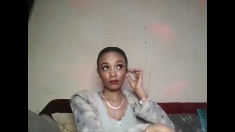 Snapshot of saucy_shanice chatting on 05/17/26, 11:34 Shaniiice online show from 05/17/26, 11:34