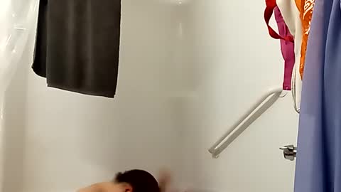 Snapshot of saucybear666 chatting on 01/29/25, 08:40 SnowBunny online show from 01/29/25, 08:40