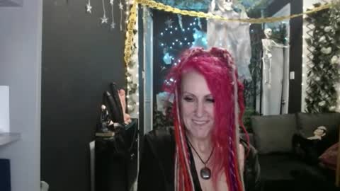 SaucySky online show from 10/23/25, 10:41